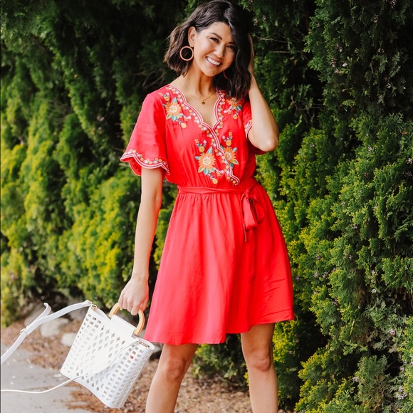 Joy Susan Madison Crossbody Bag in White - Picture 2 of 8